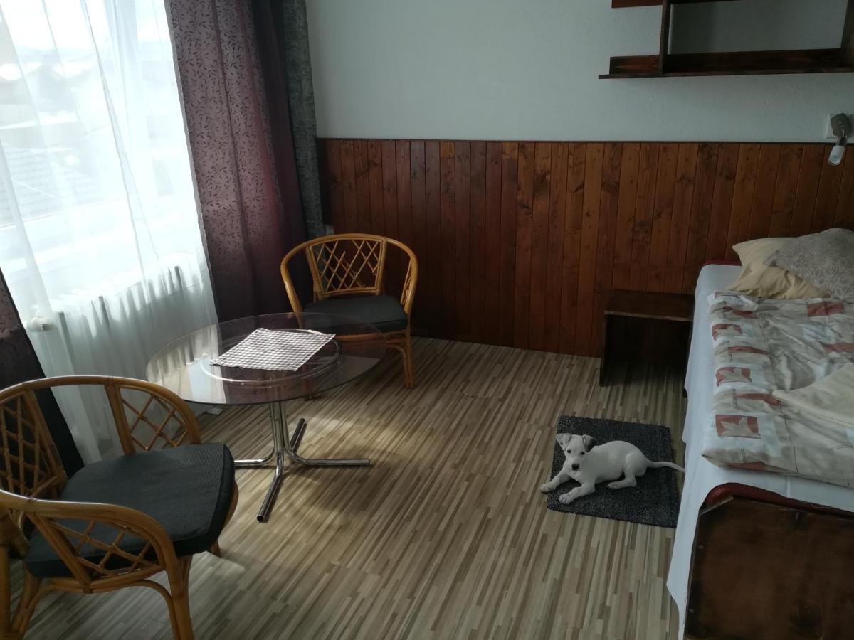 Liptovský Mikuláš Garni酒店 外观 照片